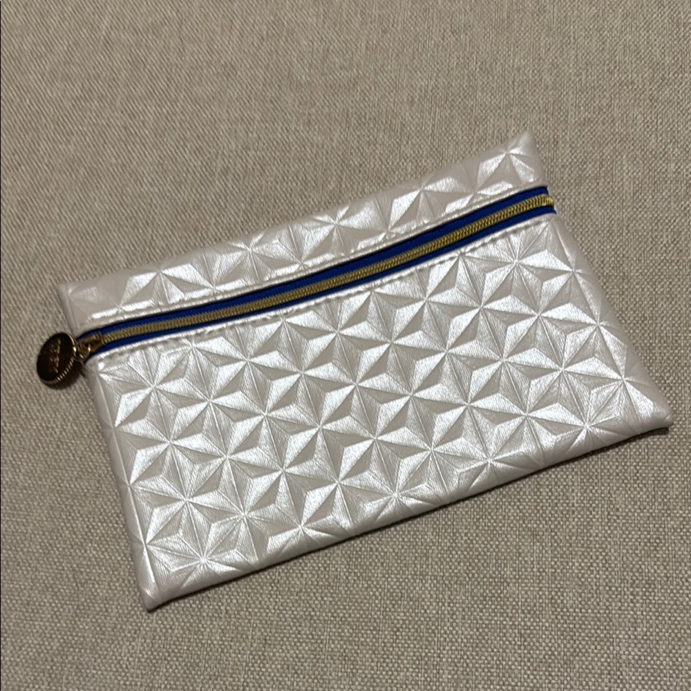Ipsy Makeup Bag-ZipTop-Pearly Color-3D Textured Pattern-Like New